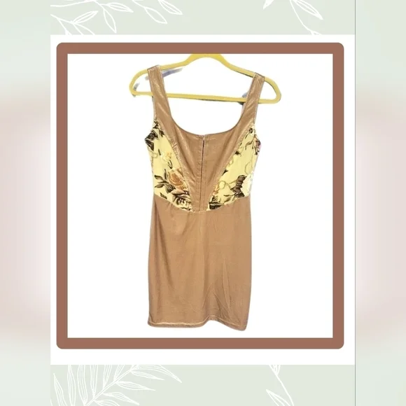 NWT Windsor Women's Floral Velvet Dress - Hook & Eye Closure, Scoop Neck, Size S - Picture 3 of 14